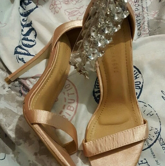 Heels - Picture 4 of 5